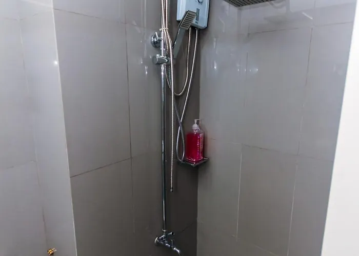 The Greenbelt Groove 1br Makati 300mb Swim Gym Park 4034 Manila